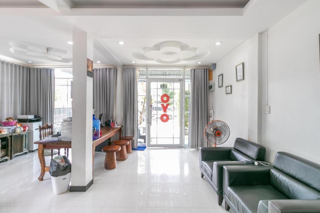 فندق Oyo 75305 T Park Pak Chong مو سي المظهر الخارجي الصورة