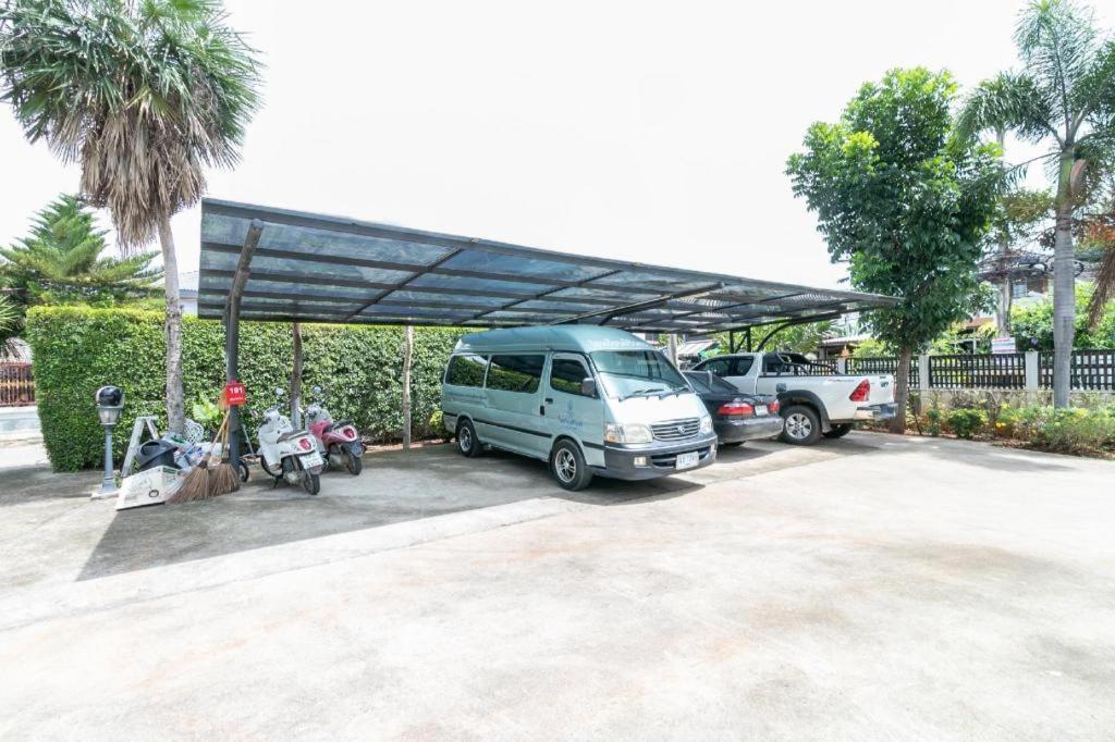 فندق Oyo 75305 T Park Pak Chong مو سي المظهر الخارجي الصورة